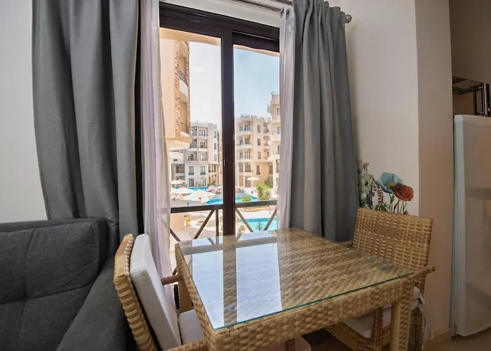 Aqua Tropical A201 Near El Gouna Pool View