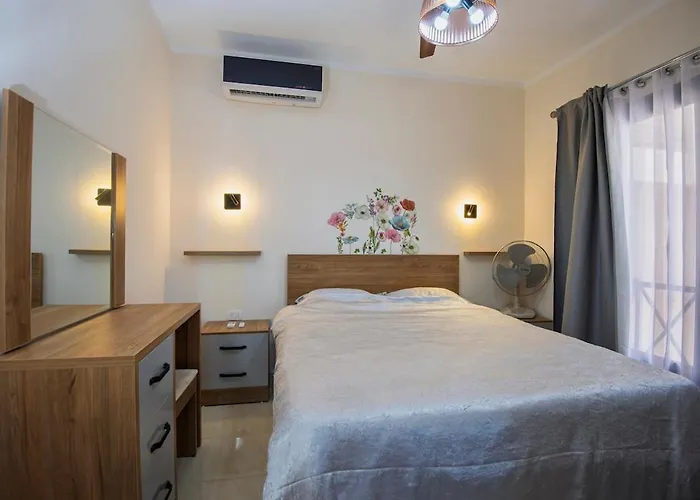 Aqua Tropical A201 Near El Gouna Pool View Appartamento *